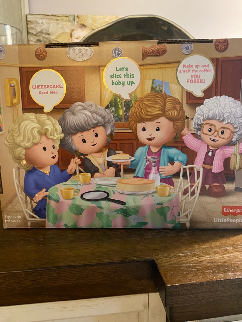 The Golden Girls Collectible Mini Figure Set - Picture 4 of 4